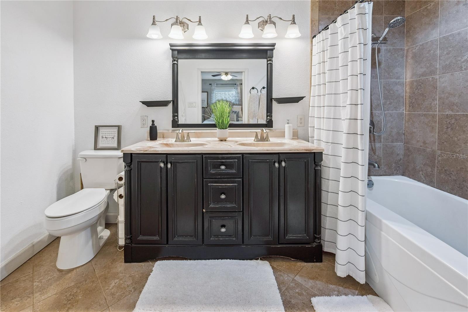 Image 28 of 44 For 14545 155th Avenue