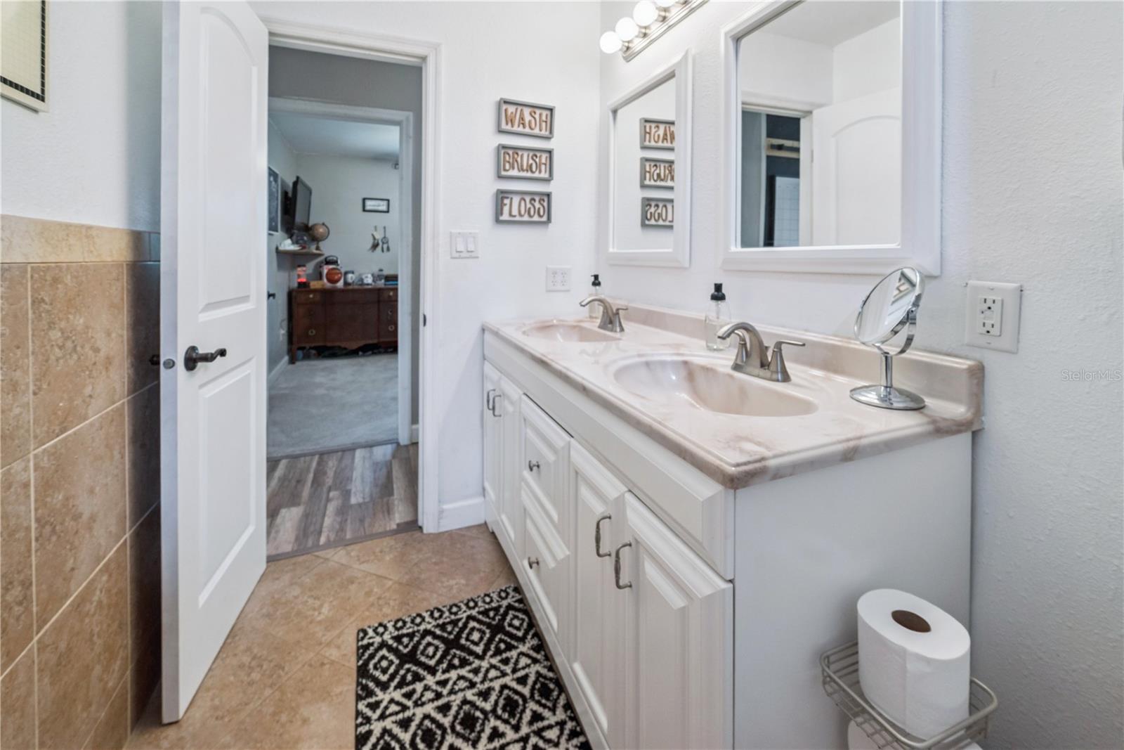 Image 39 of 44 For 14545 155th Avenue