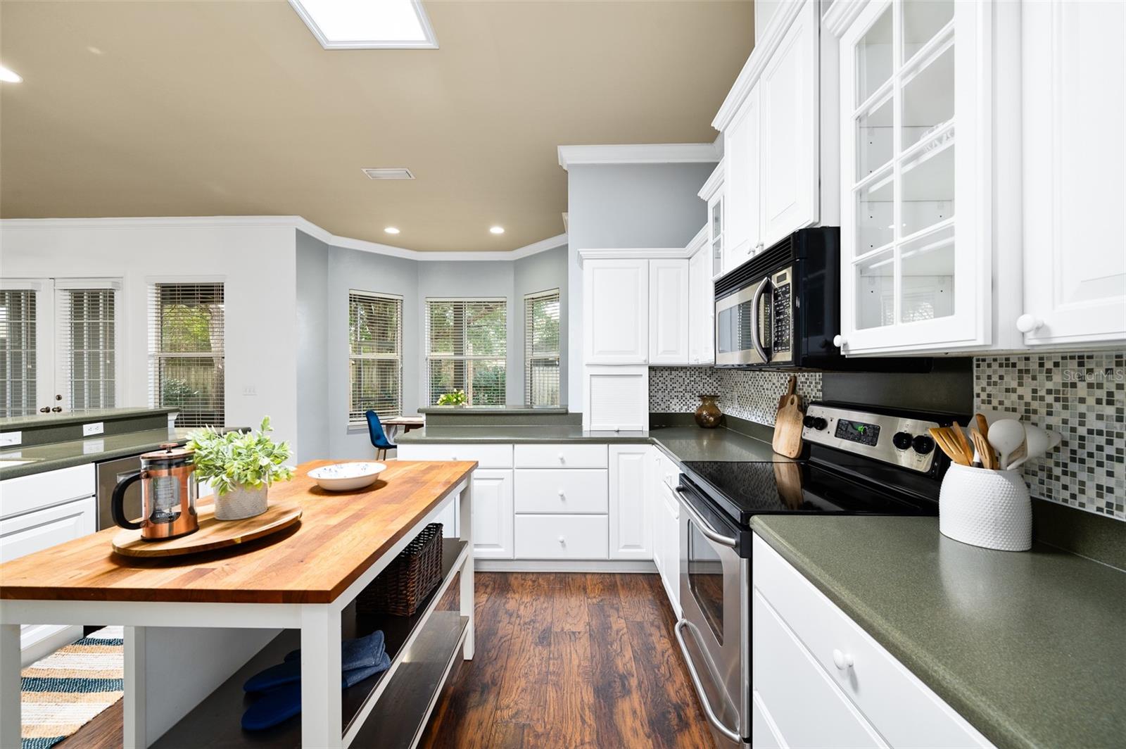 Image 14 of 51 For 7636 86th Way