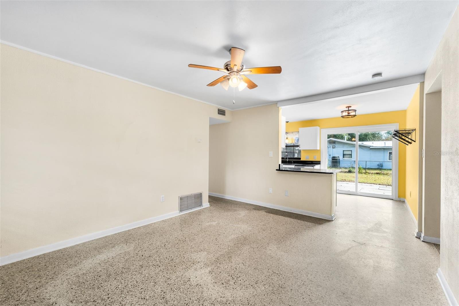 Image 10 of 31 For 4005 21st Drive