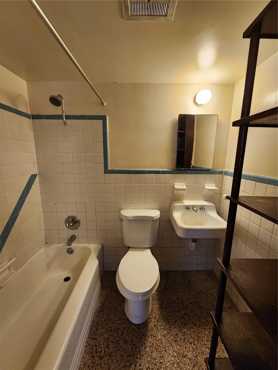 Listing photo id 16 for Address Not Provided