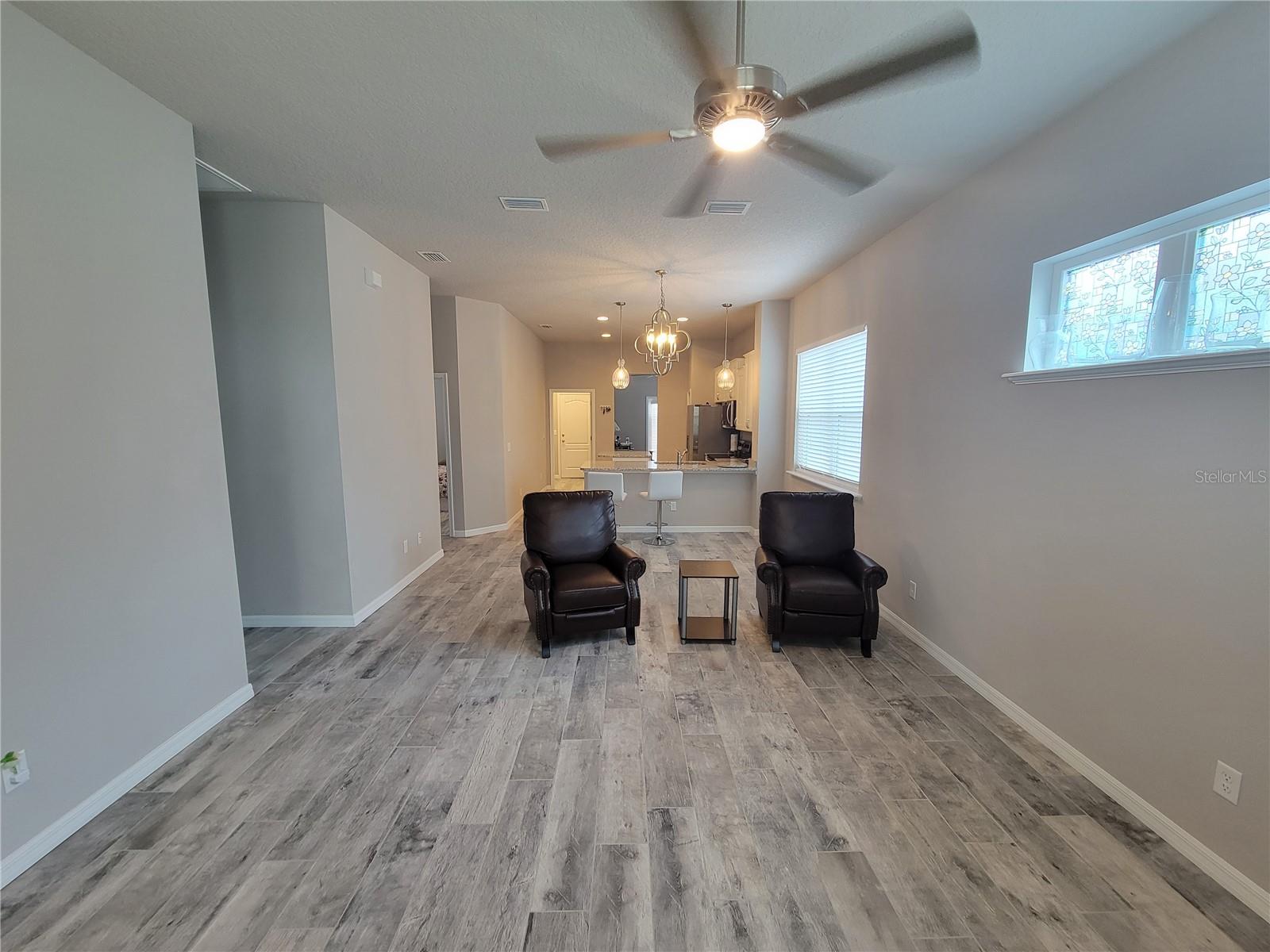 Image 3 of 25 For 6323 47th Terrace