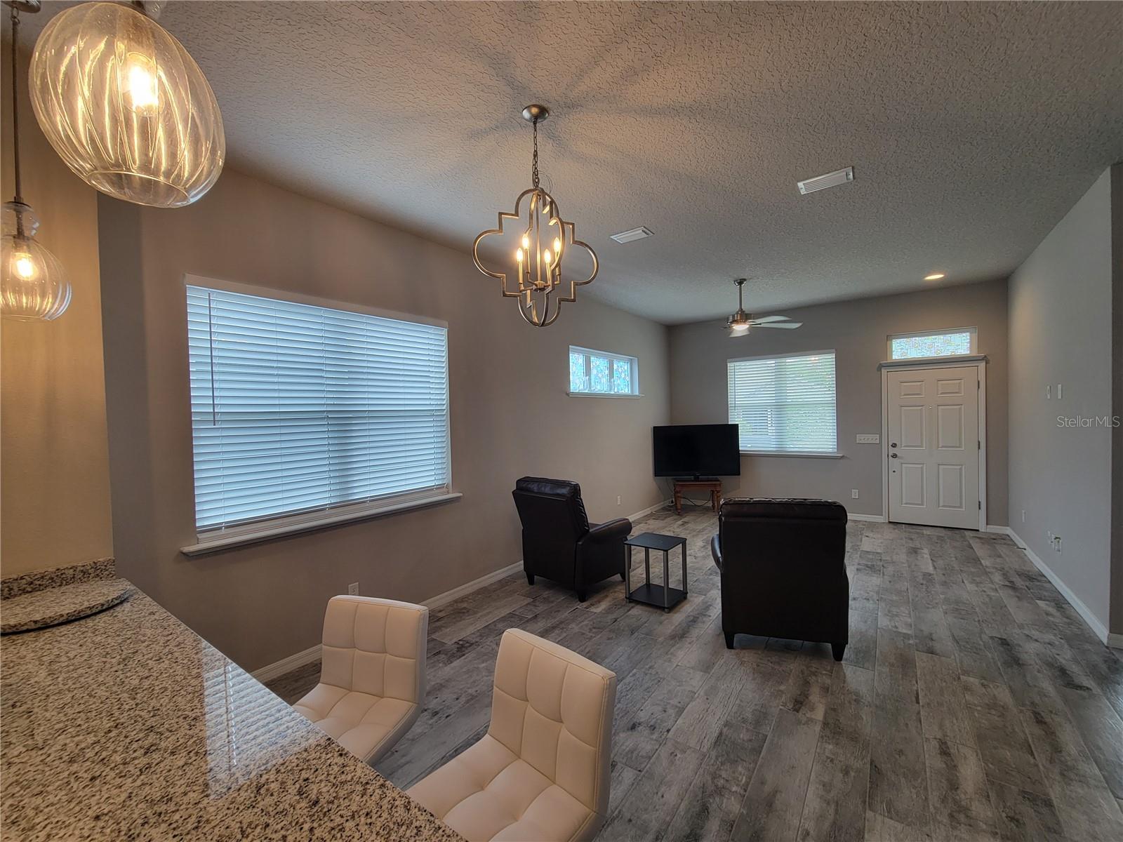 Image 4 of 25 For 6323 47th Terrace