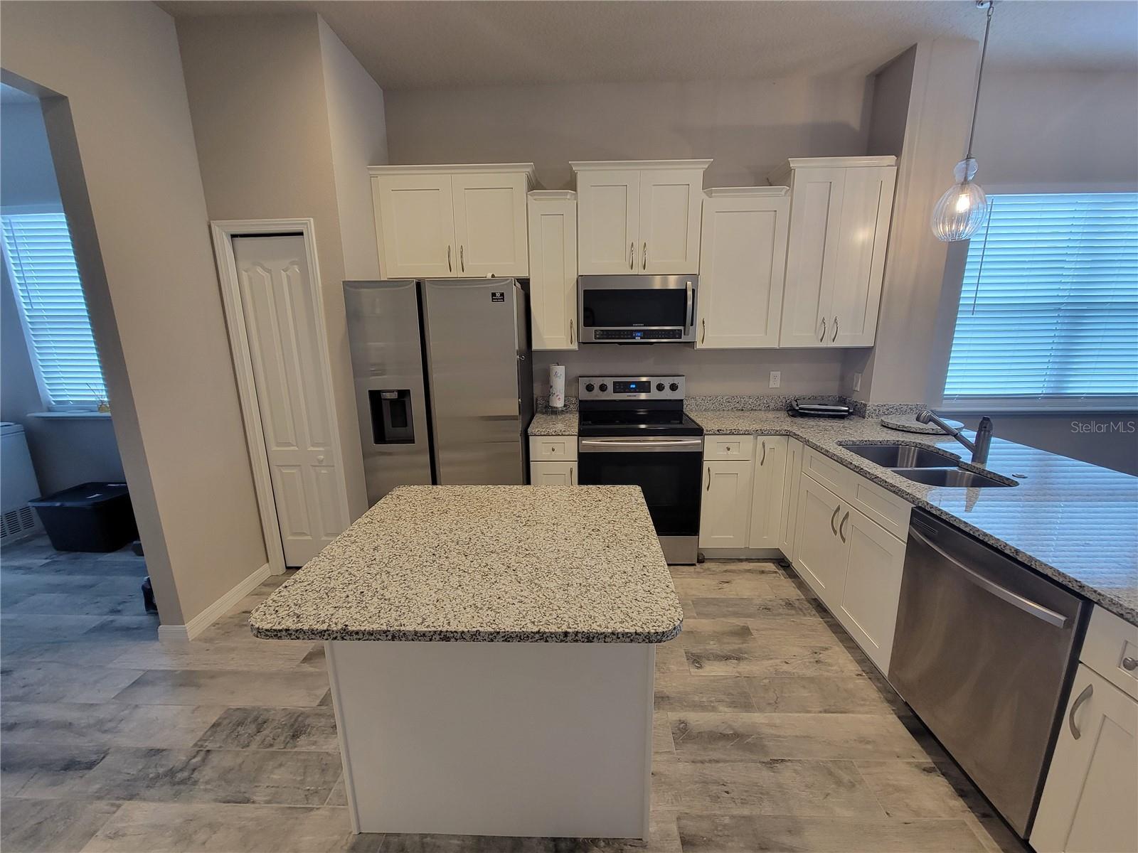 Image 5 of 25 For 6323 47th Terrace