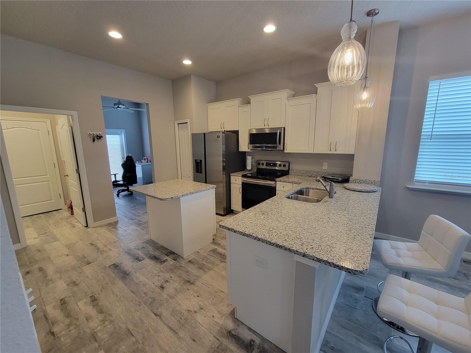 Image 7 of 25 For 6323 47th Terrace