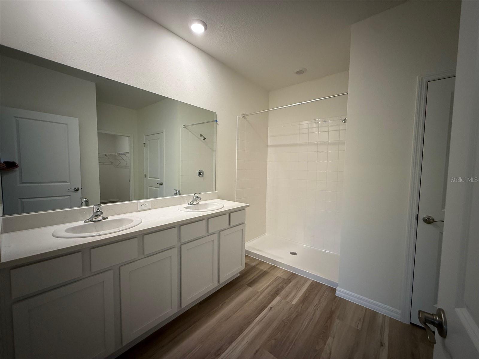 Image 12 of 28 For 5322 52nd Court