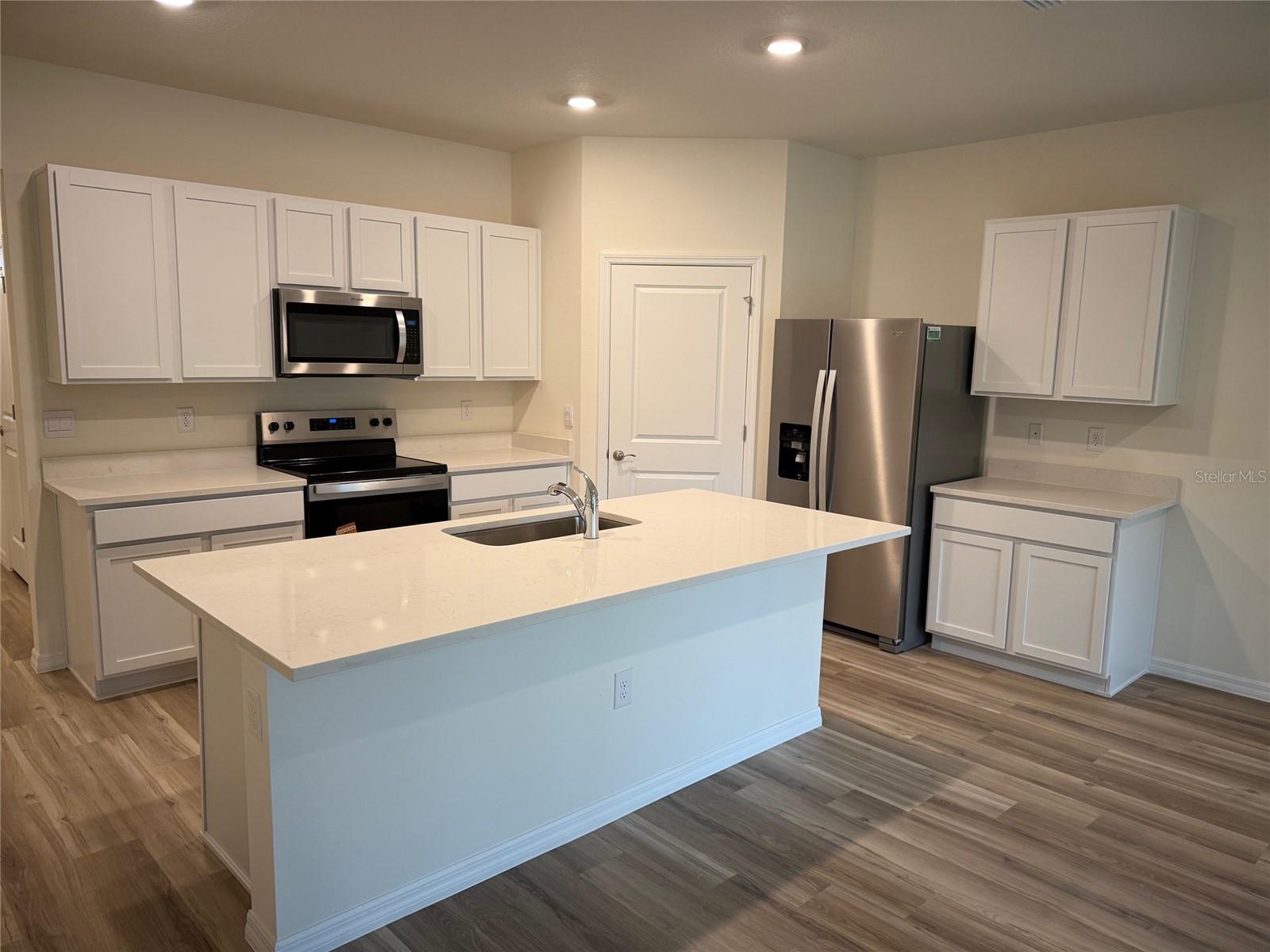 Image 5 of 28 For 5322 52nd Court