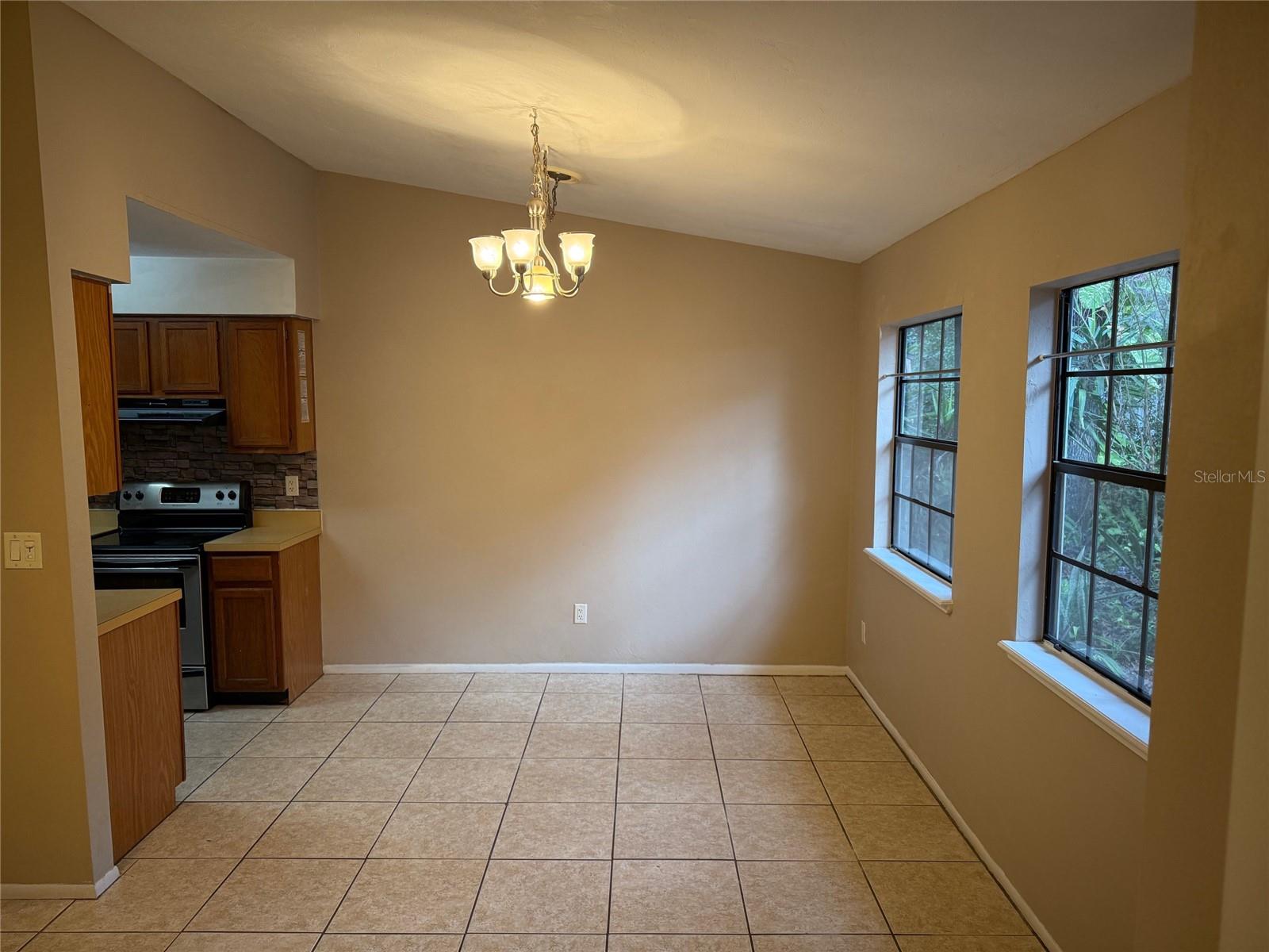 Image 7 of 18 For 7028 46th Avenue