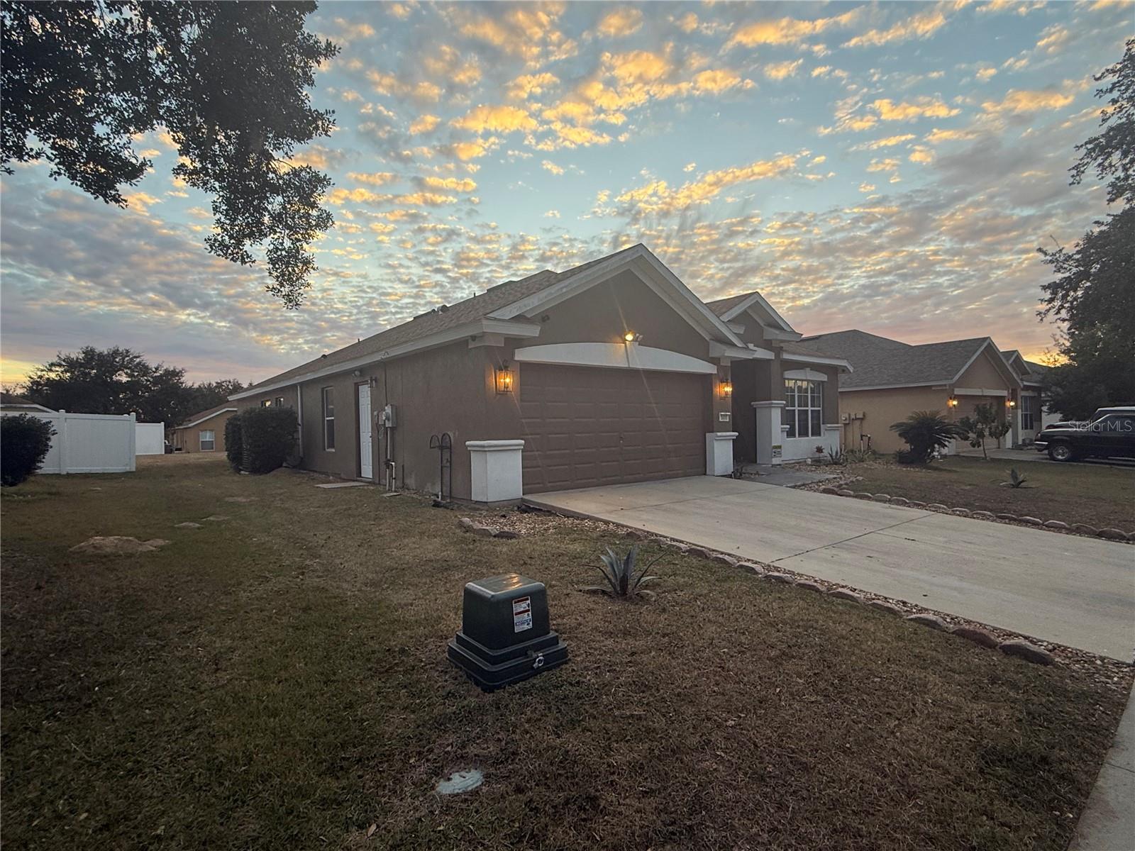 Image 3 of 19 For 5000 40th Place