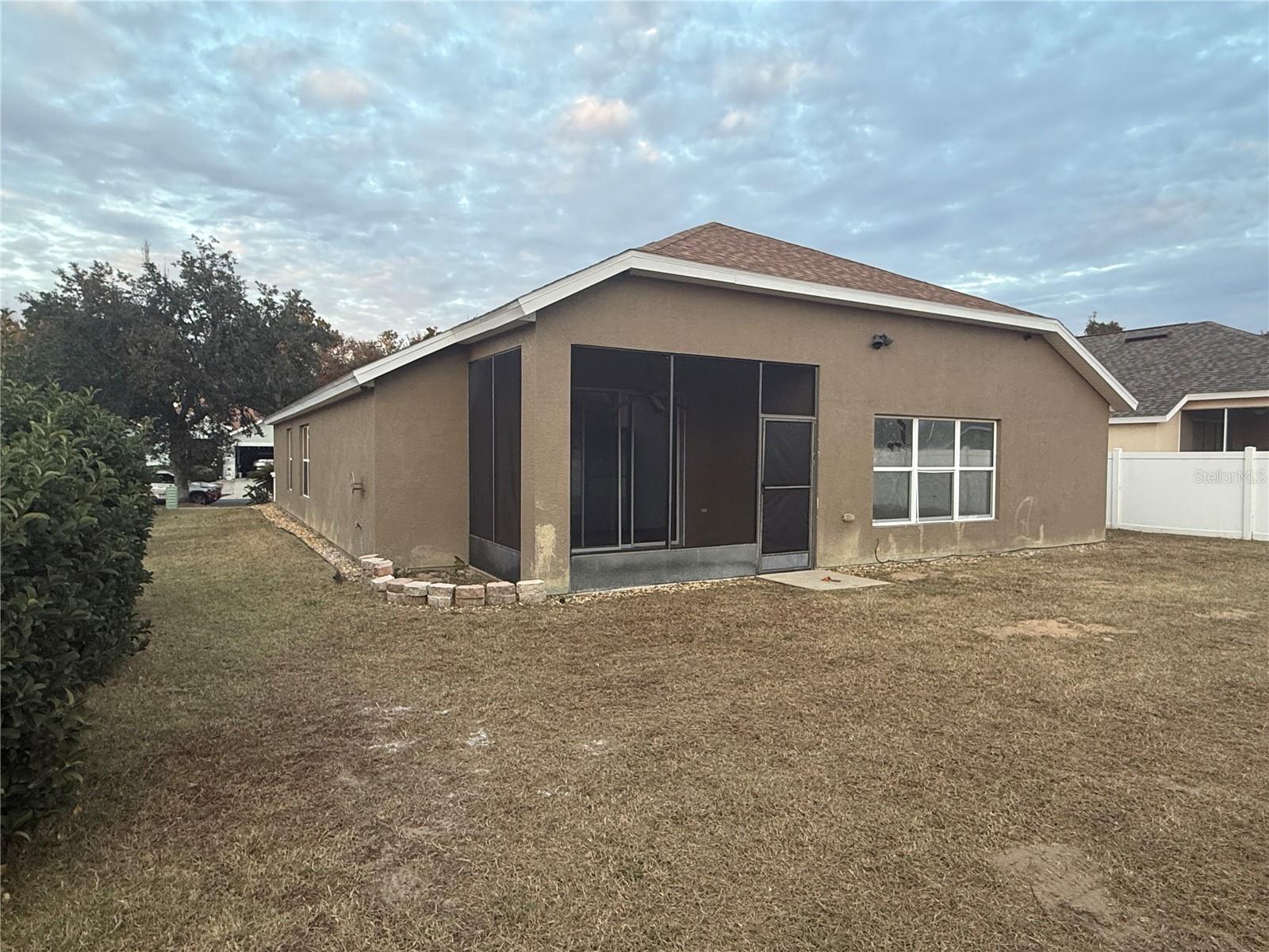 Image 6 of 19 For 5000 40th Place