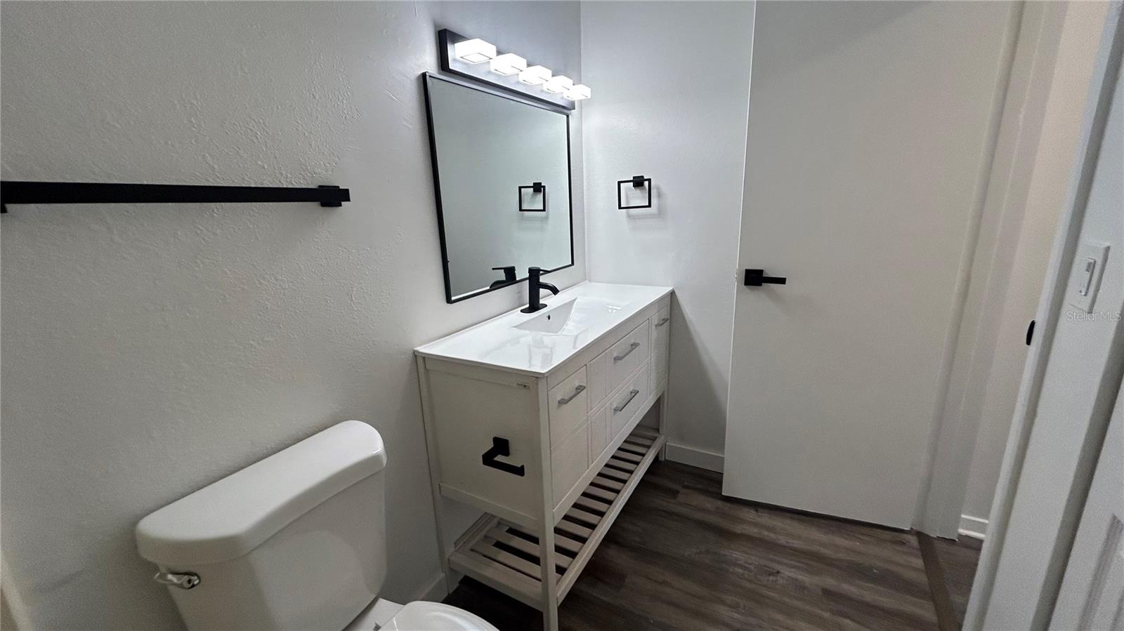 Image 14 of 16 For 6519 Newberry Road 705