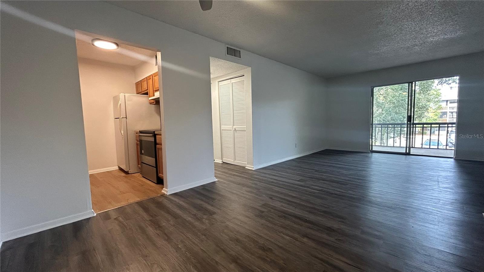 Image 7 of 16 For 6519 Newberry Road 705