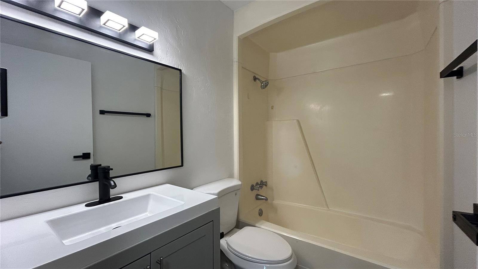 Image 9 of 16 For 6519 Newberry Road 705