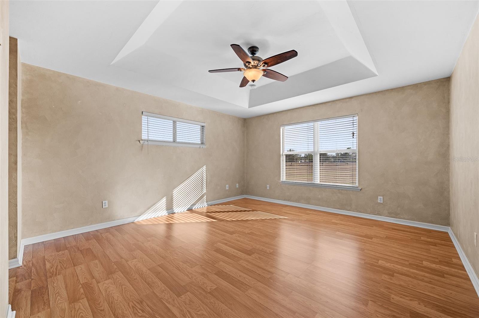 Image 18 of 40 For 10215 98 Th Avenue