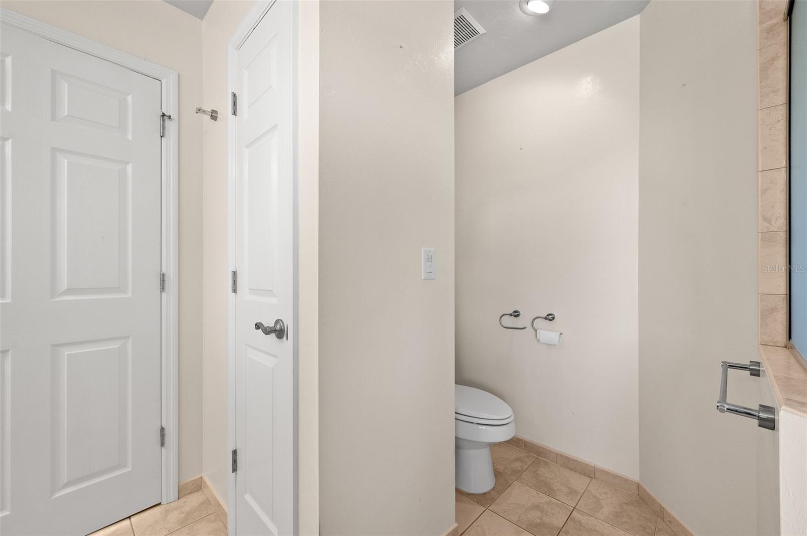 Image 26 of 40 For 10215 98 Th Avenue