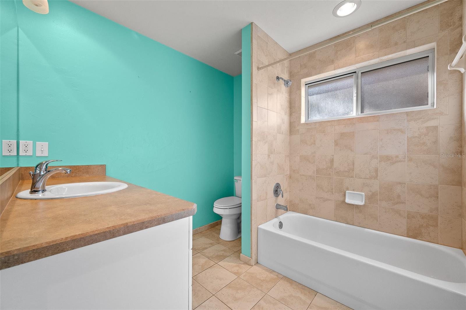 Image 28 of 40 For 10215 98 Th Avenue