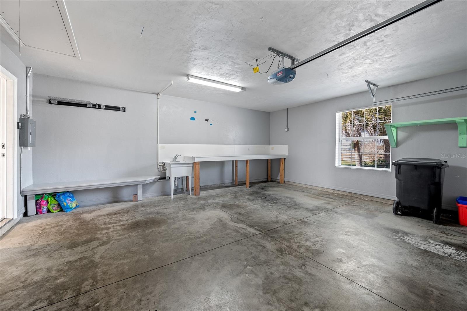 Image 30 of 40 For 10215 98 Th Avenue