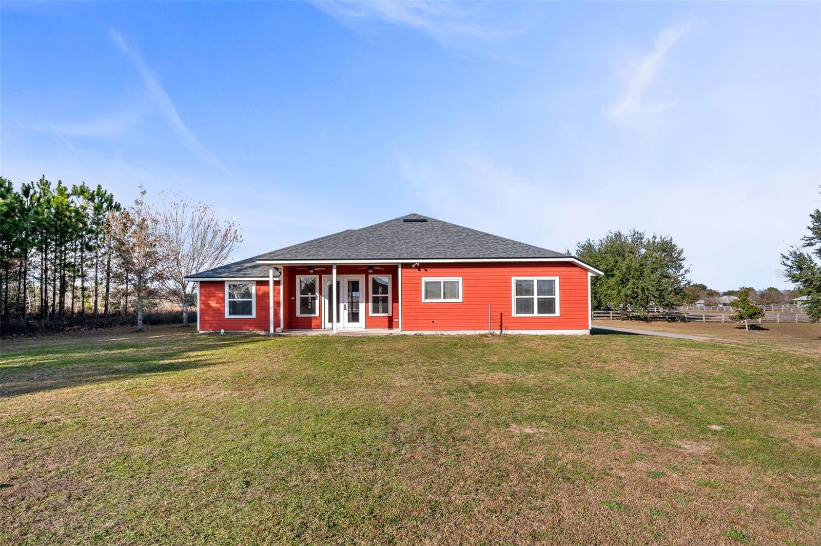 Image 31 of 40 For 10215 98 Th Avenue