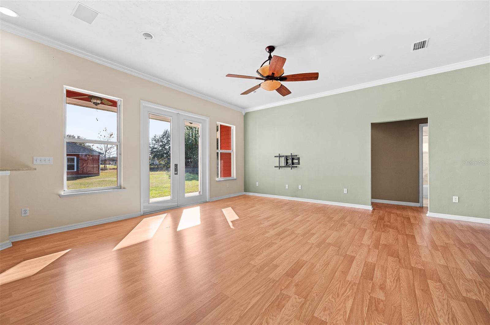 Image 9 of 40 For 10215 98 Th Avenue