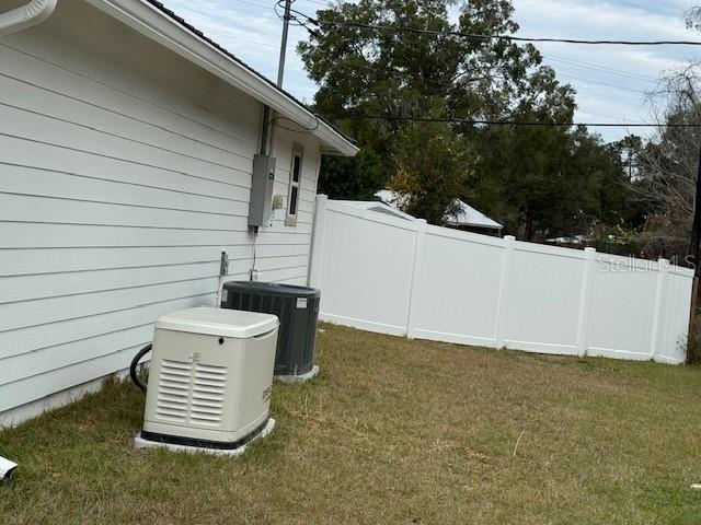 Image 16 of 17 For 553 42nd Street