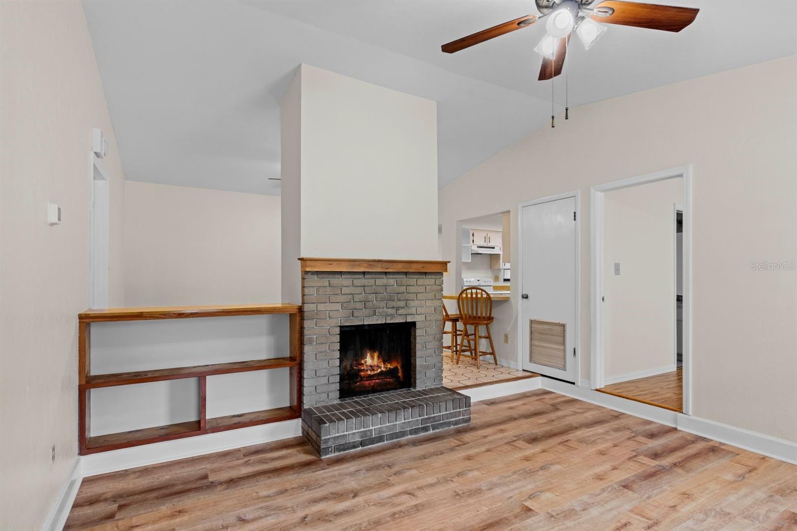 Image 4 of 23 For 2550 54th Boulevard