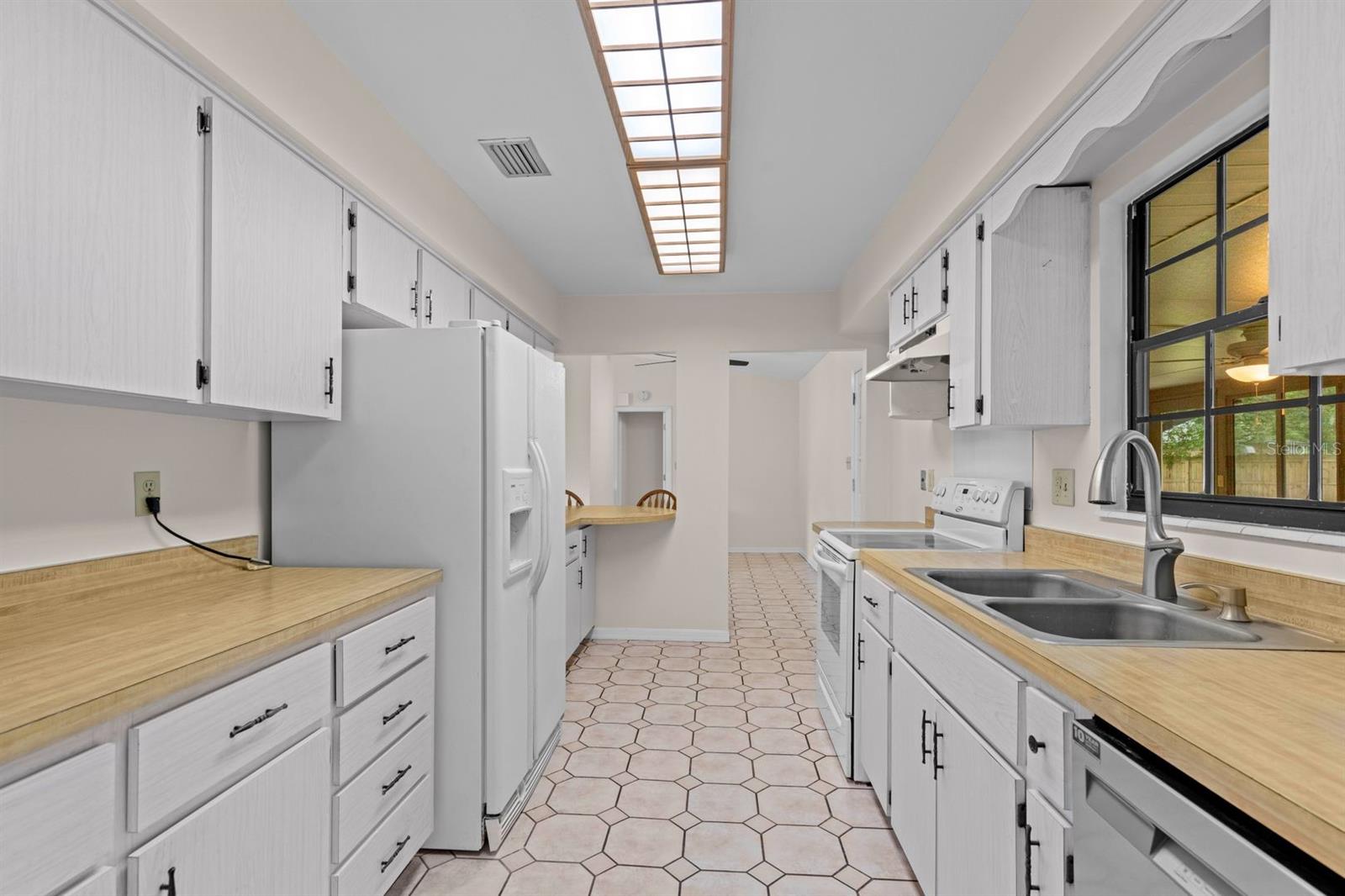 Image 6 of 23 For 2550 54th Boulevard