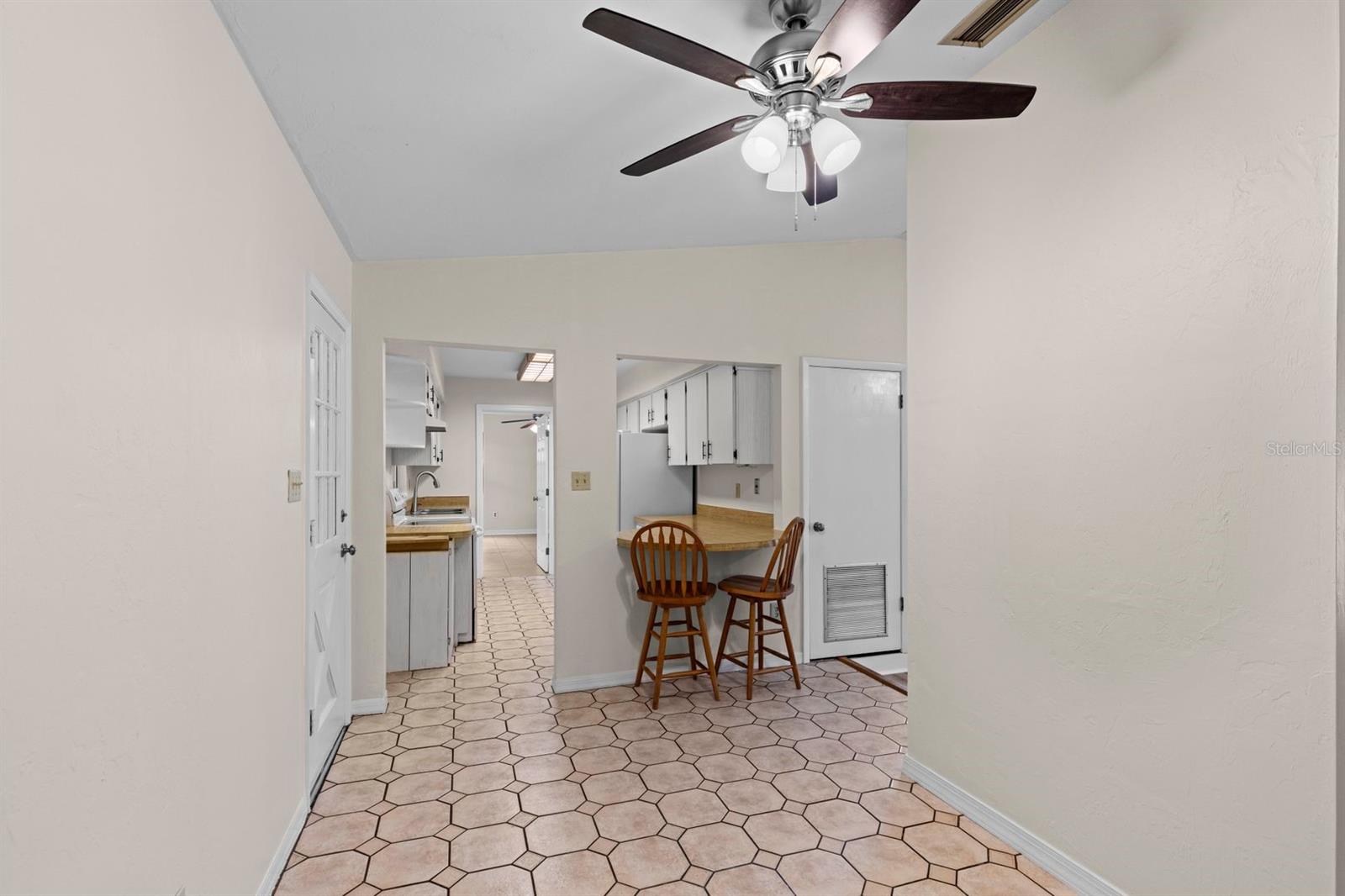 Image 7 of 23 For 2550 54th Boulevard