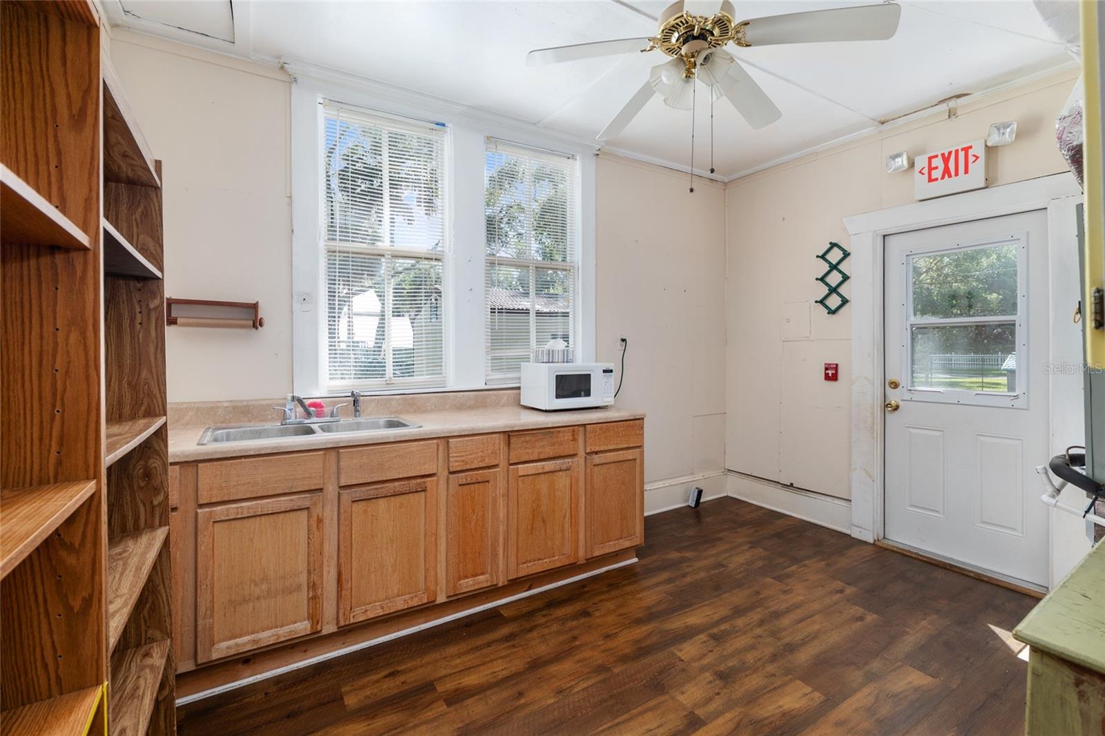 Image 31 of 64 For 5610 Avenue G