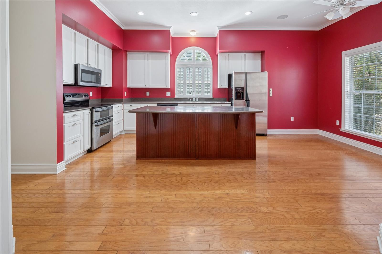 Image 55 of 87 For 15989 15 Place