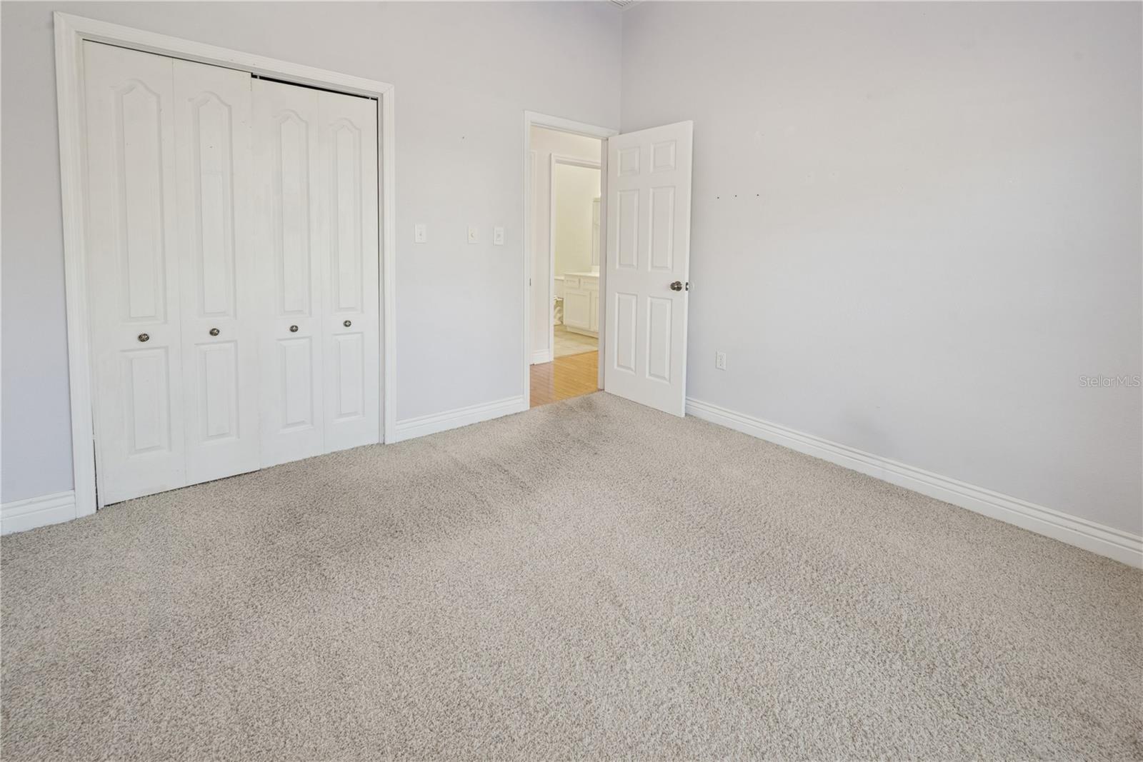 Image 76 of 87 For 15989 15 Place