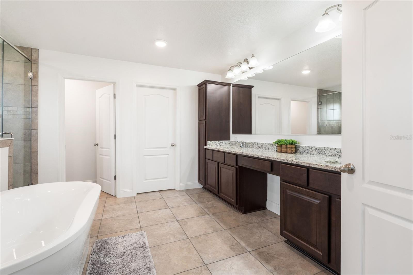 Image 43 of 53 For 5419 215 Terrace