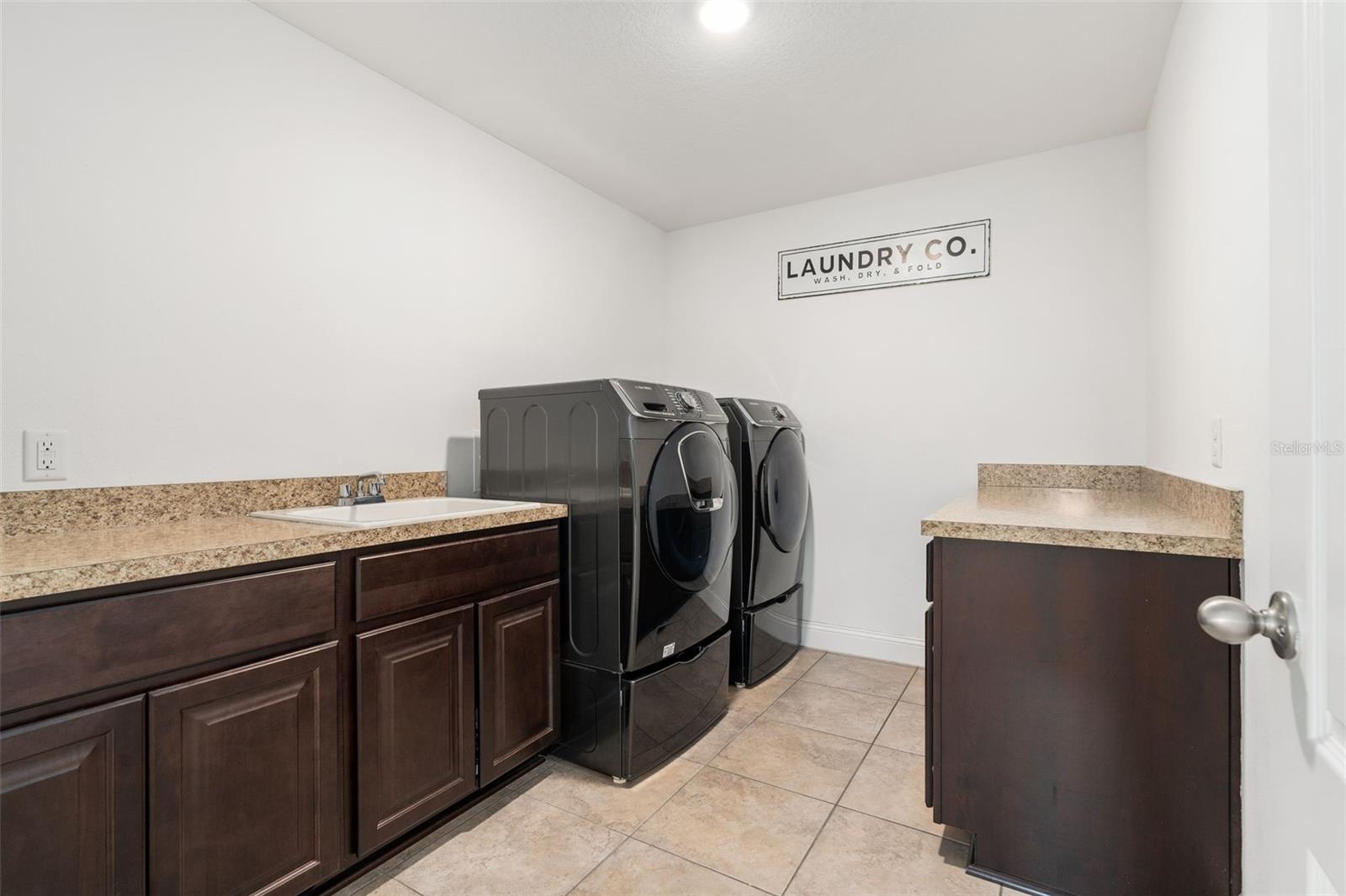 Image 46 of 53 For 5419 215 Terrace