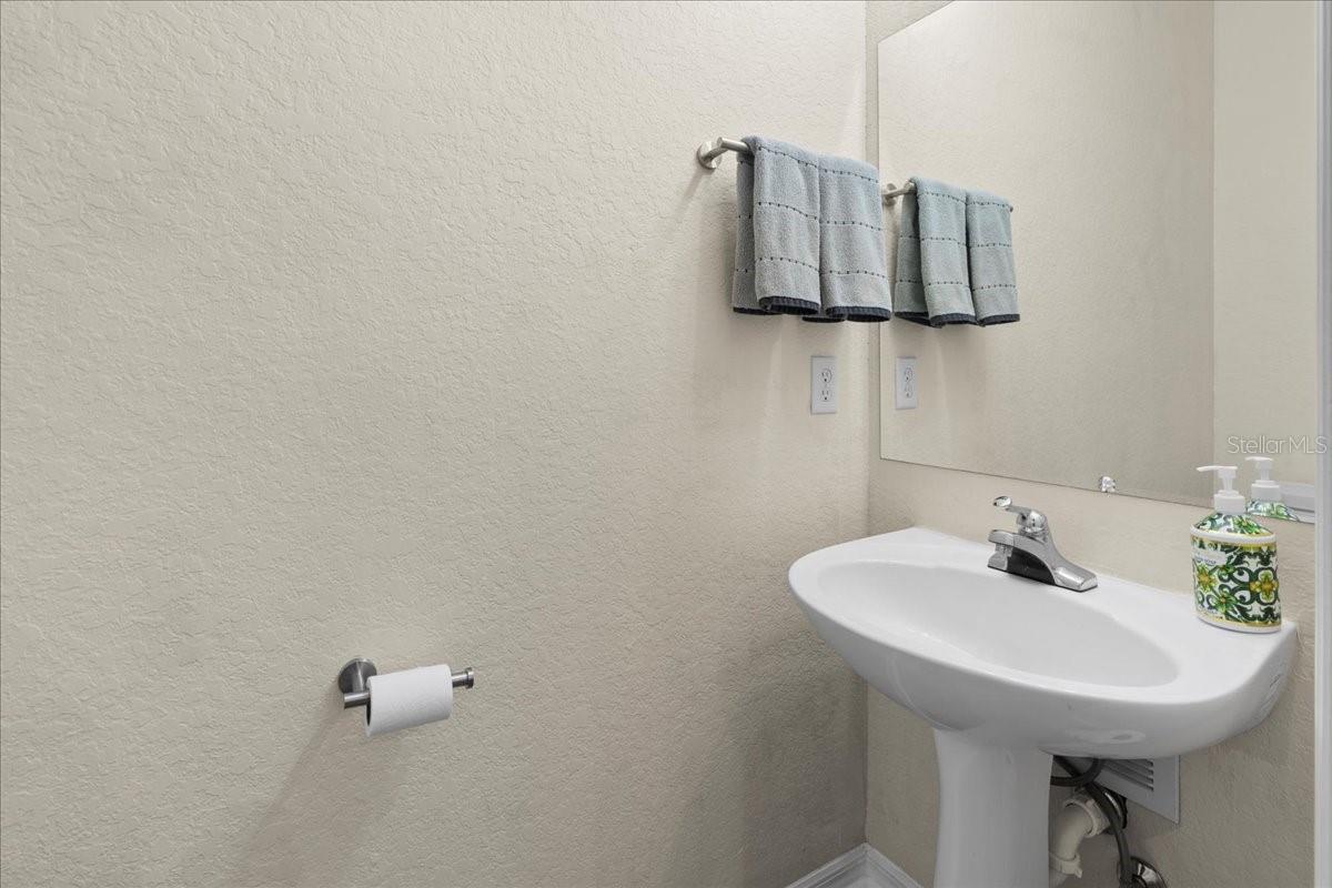 Image 20 of 42 For 621 10th Street 204