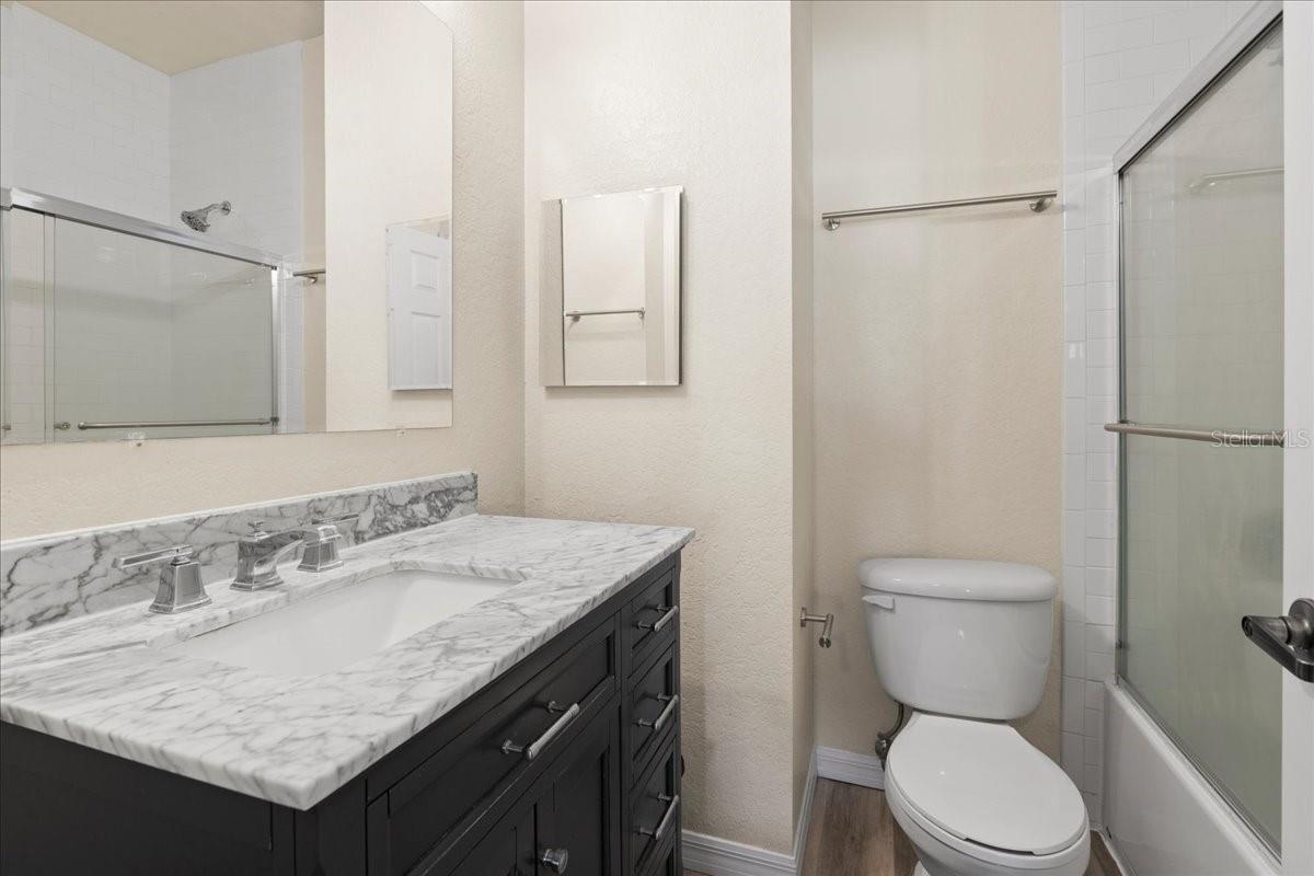 Image 26 of 42 For 621 10th Street 204