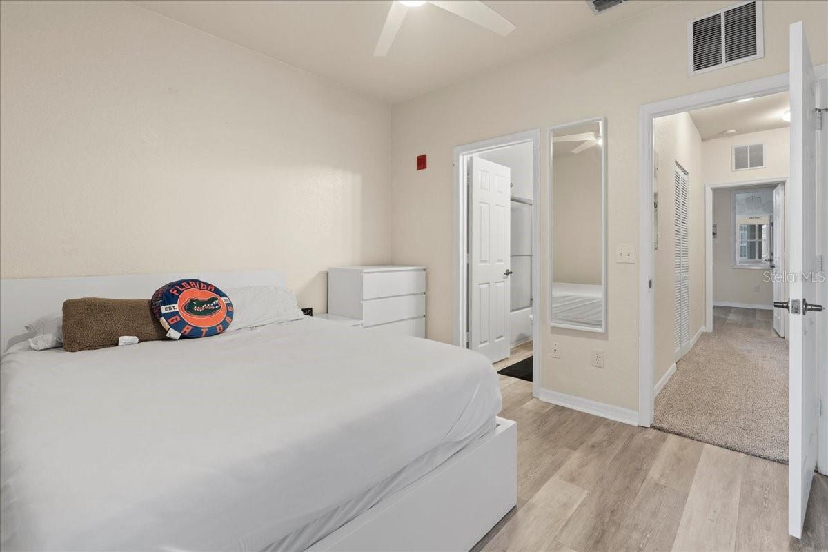 Image 30 of 42 For 621 10th Street 204