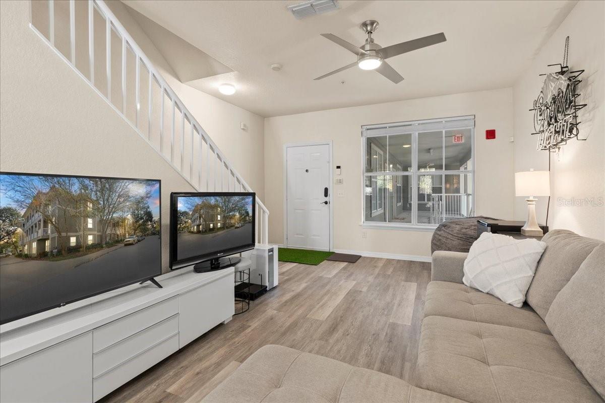 Image 7 of 42 For 621 10th Street 204