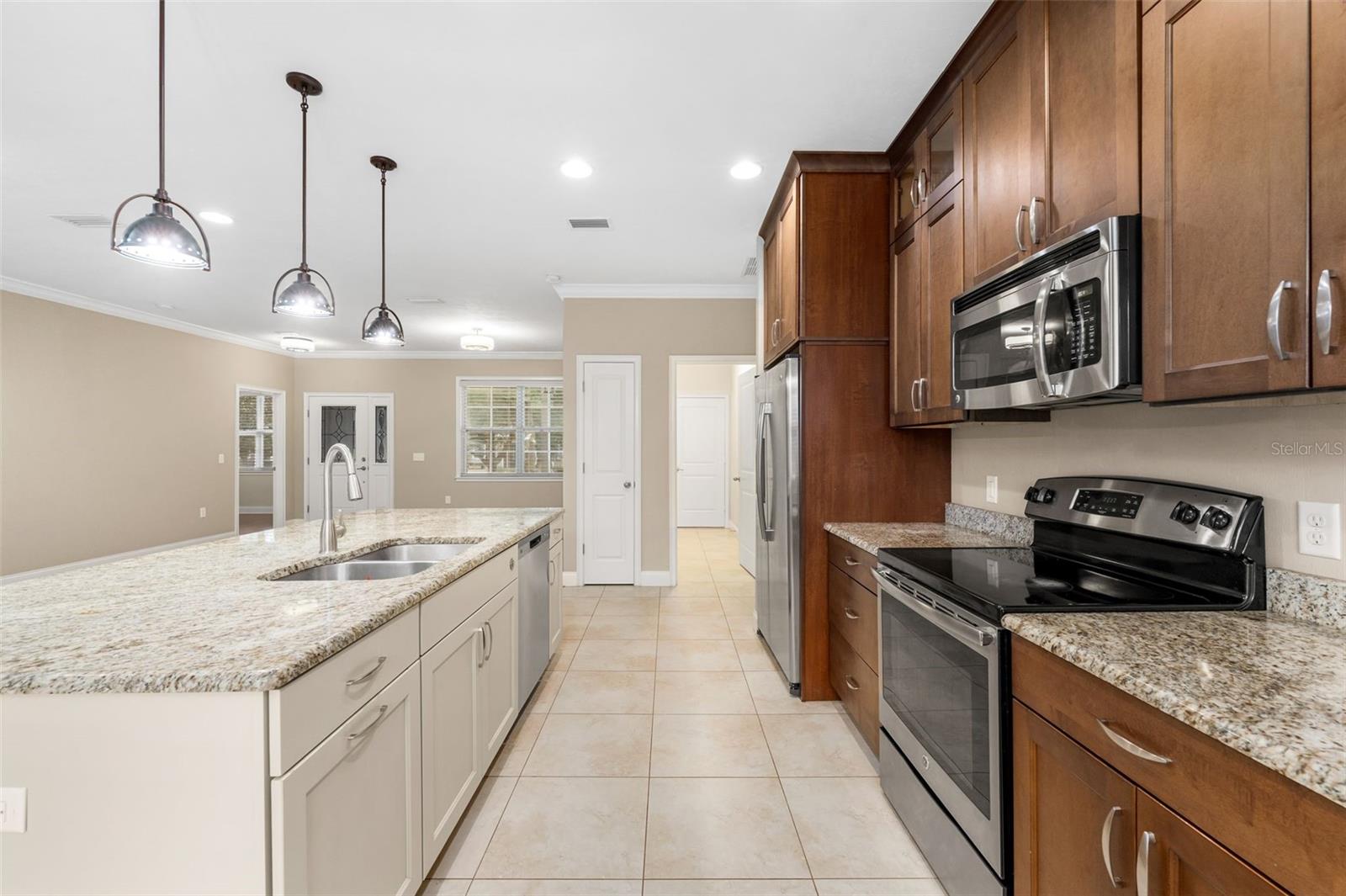 Image 11 of 32 For 16617 194th Street