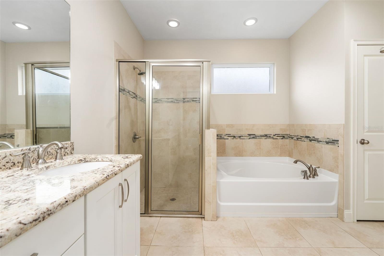 Image 20 of 32 For 16617 194th Street