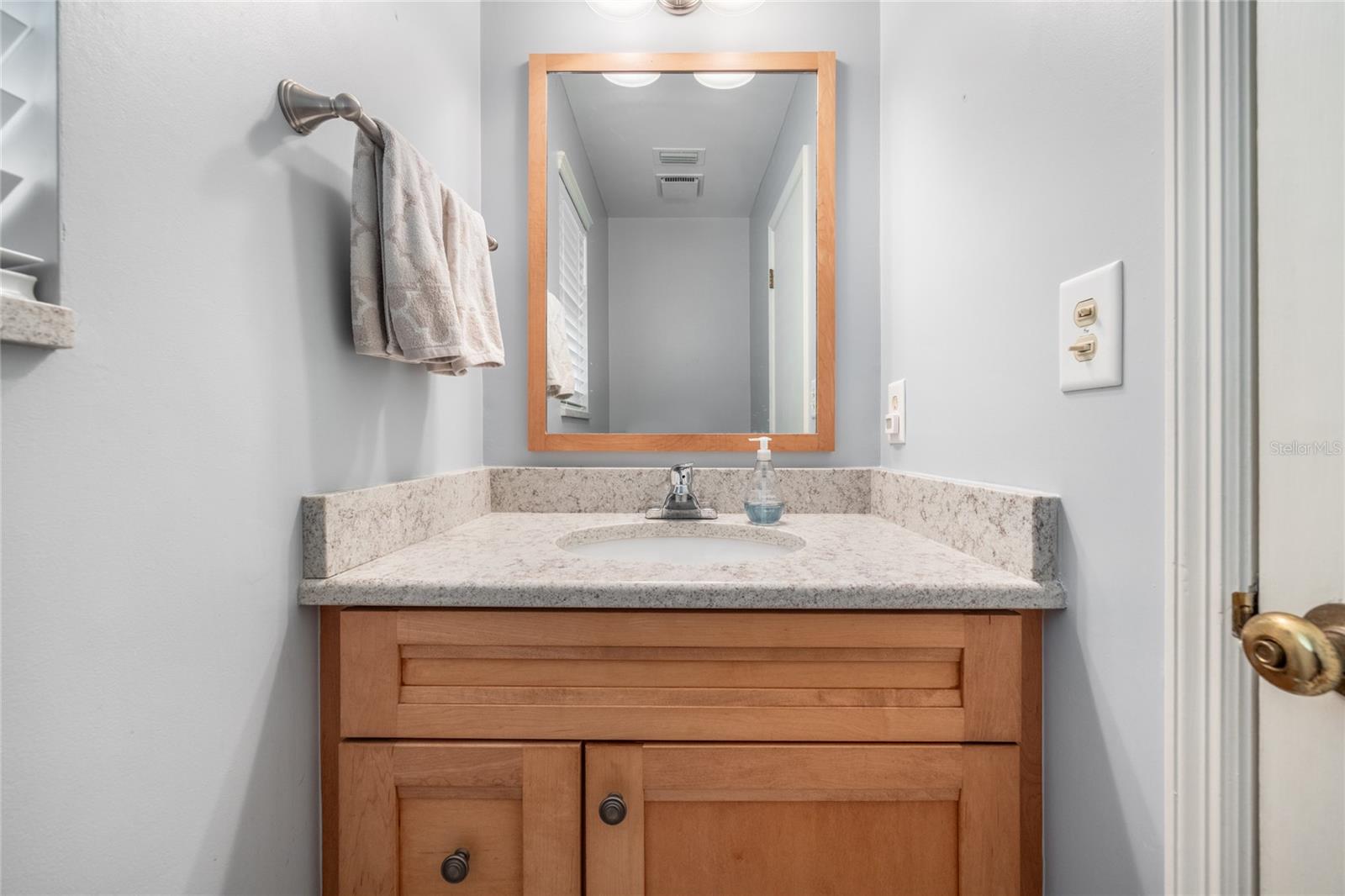 Image 20 of 54 For 5808 35th Way