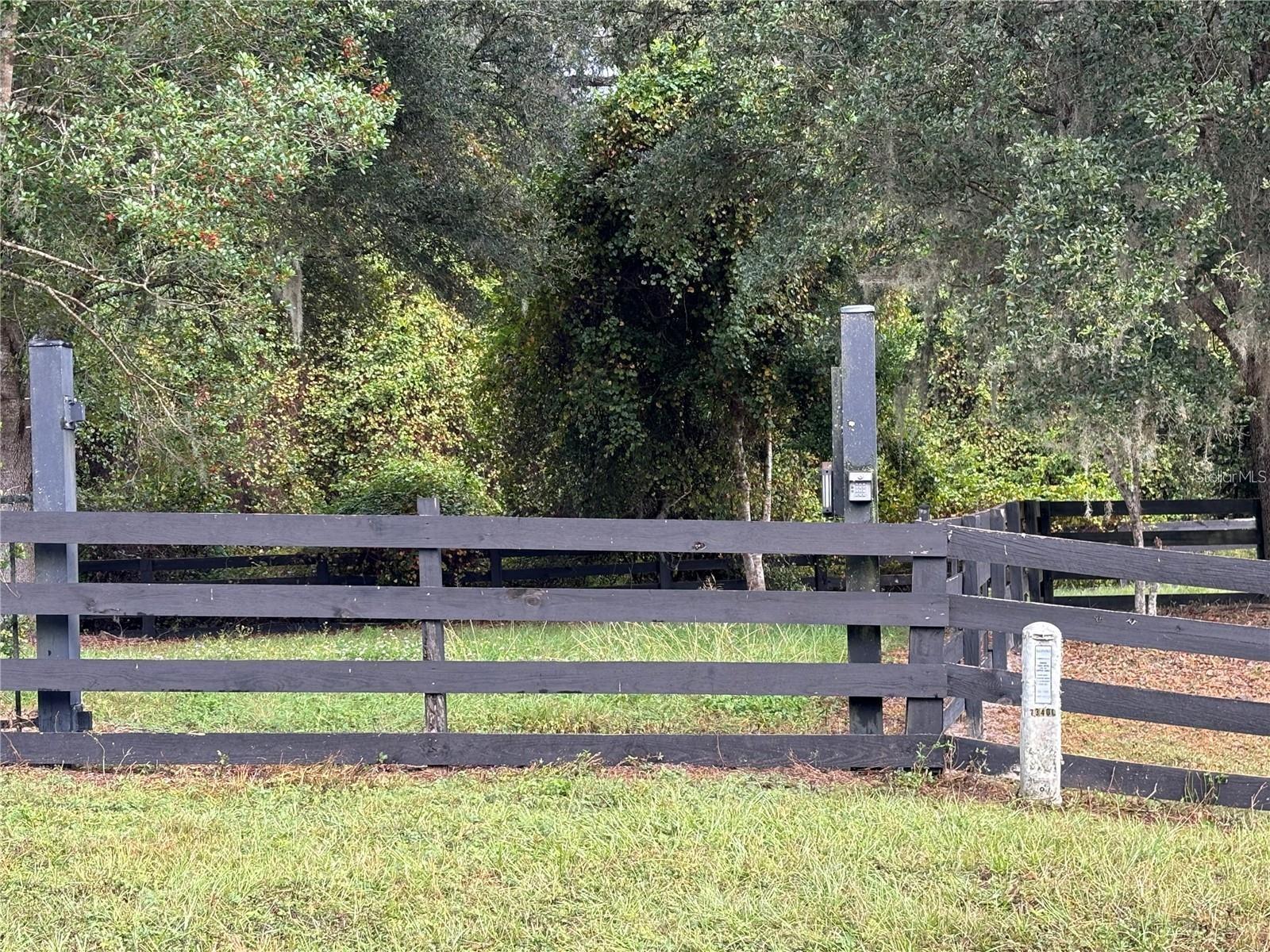 Image 10 of 11 For 8506 135 Lane