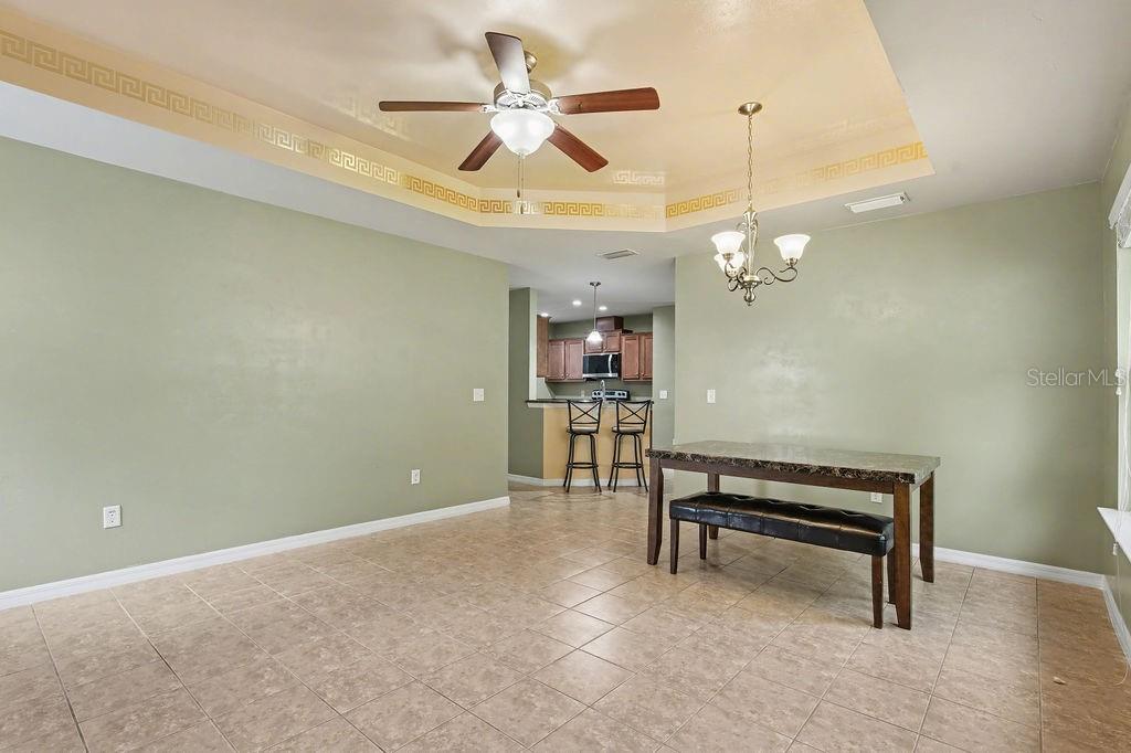 Image 19 of 32 For 15705 136 Terrace