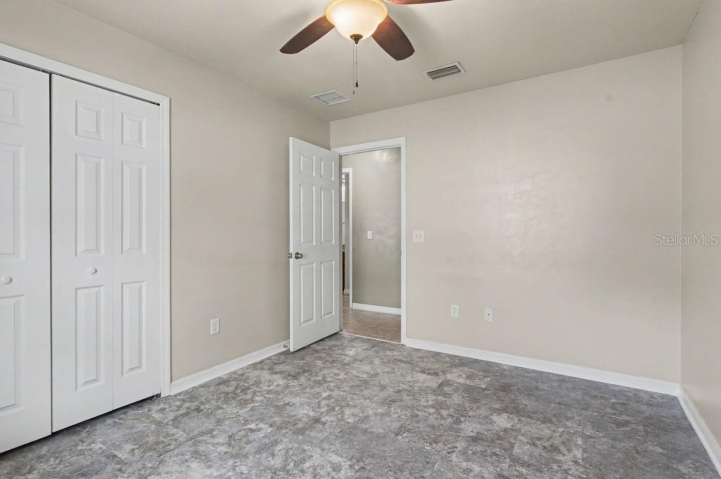 Image 22 of 32 For 15705 136 Terrace