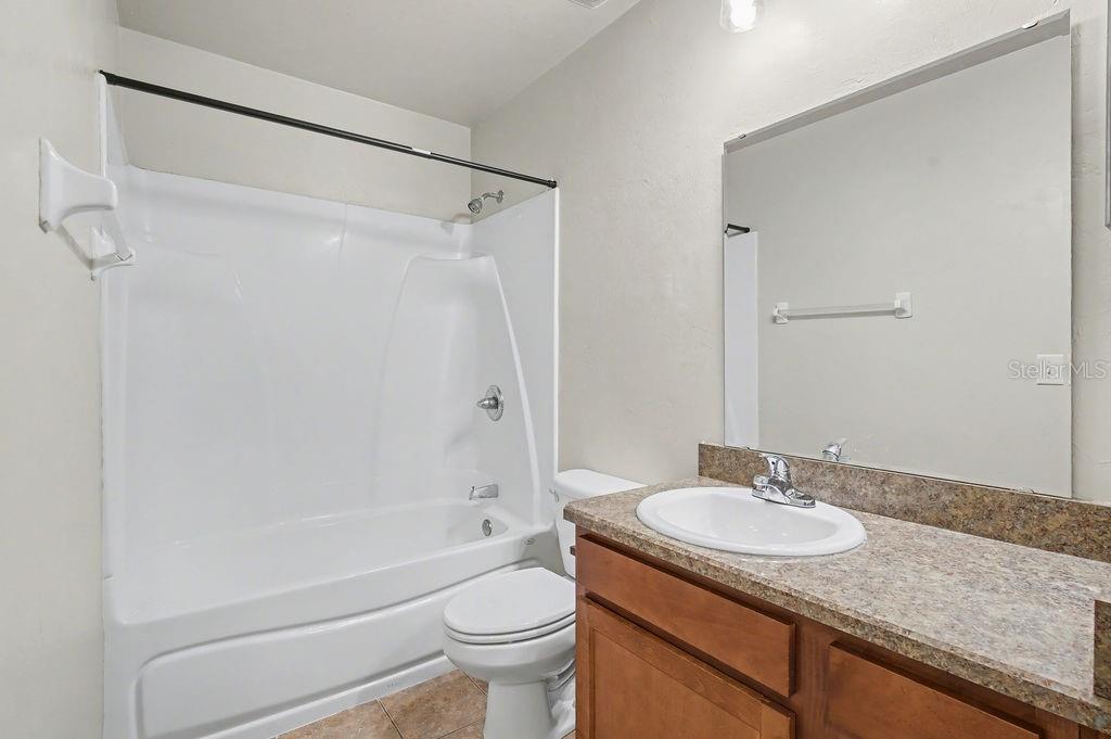 Image 23 of 32 For 15705 136 Terrace