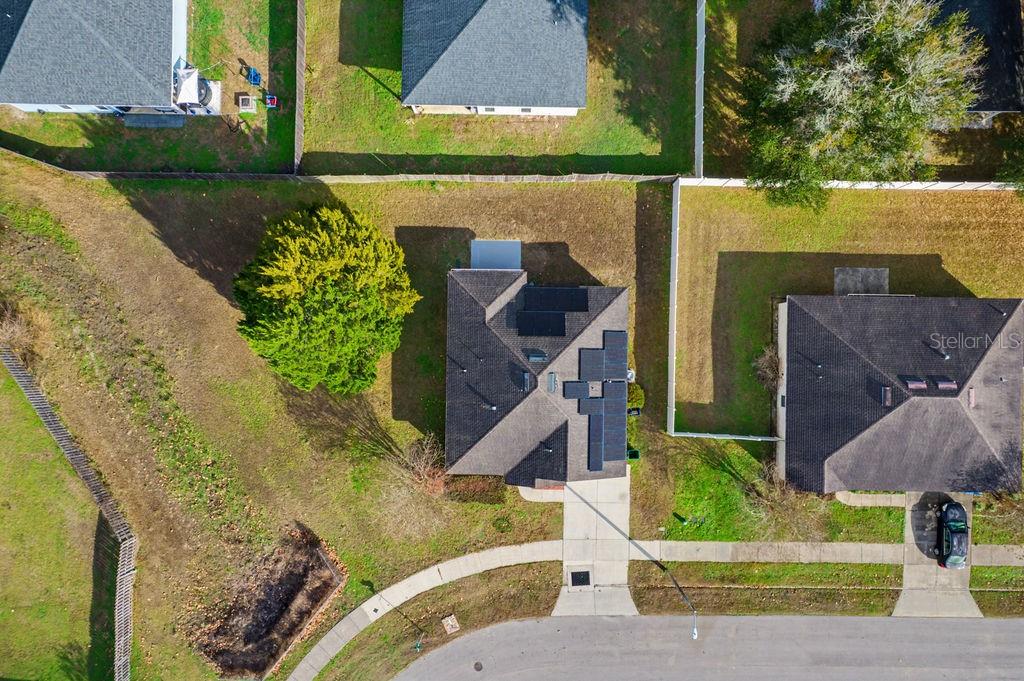 Image 3 of 32 For 15705 136 Terrace