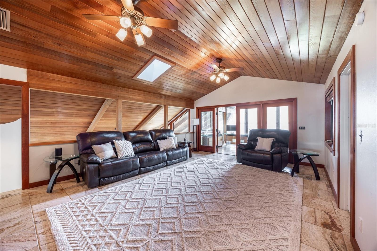 Image 29 of 100 For 12603 204 Terrace