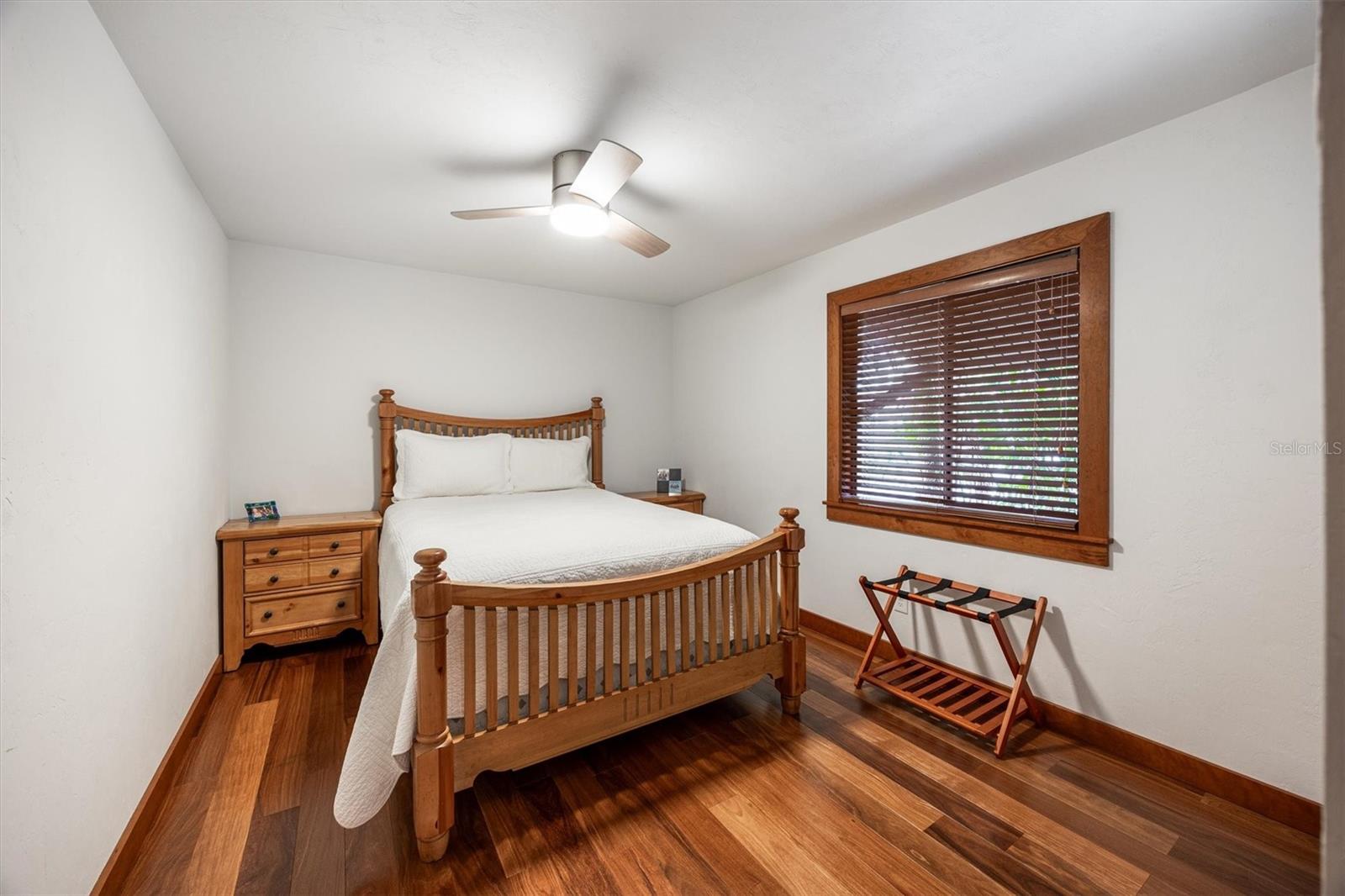 Image 33 of 100 For 12603 204 Terrace