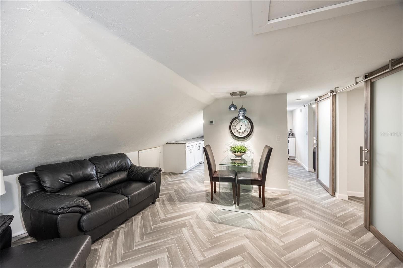 Image 61 of 100 For 12603 204 Terrace