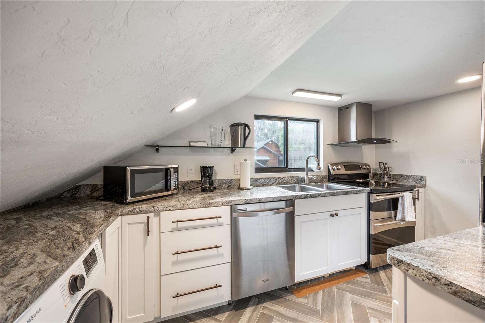 Image 67 of 100 For 12603 204 Terrace