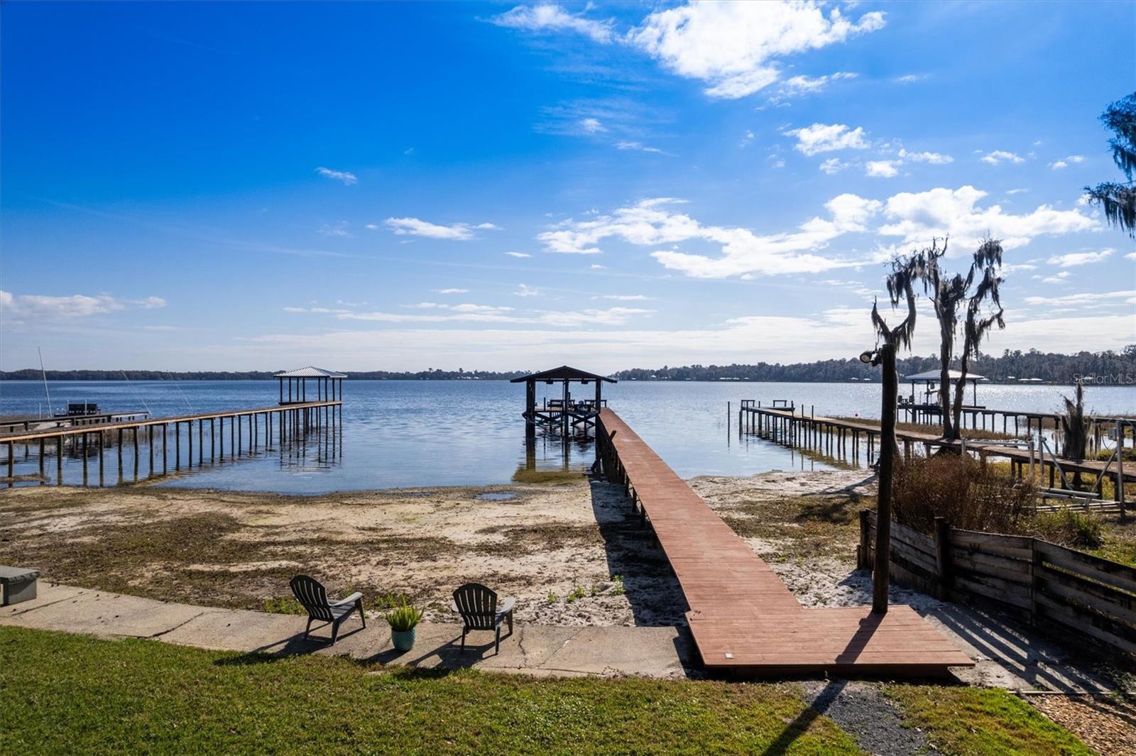 Image 72 of 100 For 12603 204 Terrace