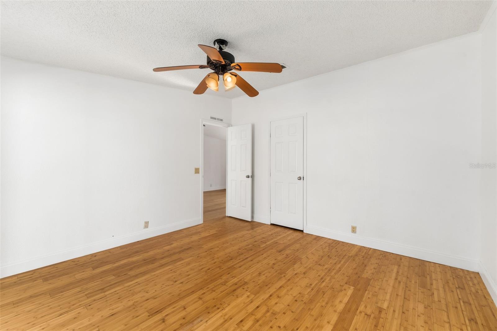 Image 9 of 29 For 14114 154th Place